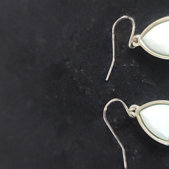 Dangle Earrings - Picture 4 of 4